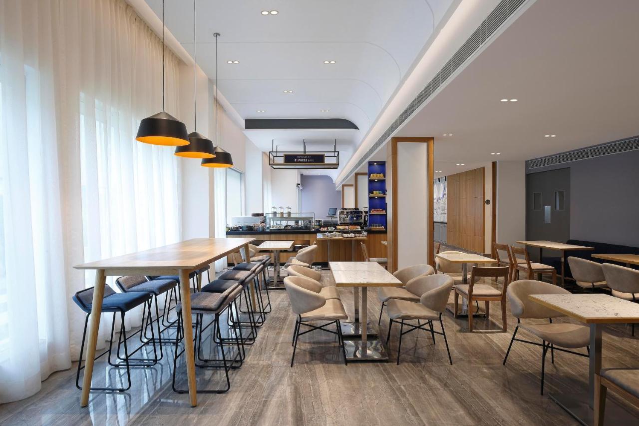 Holiday Inn Express Bengaluru Whitefield Itpl By Ihg Екстер'єр фото